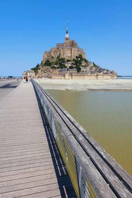 Gite Pontors'Home Mont Saint-Michel Pontorson Exterior foto